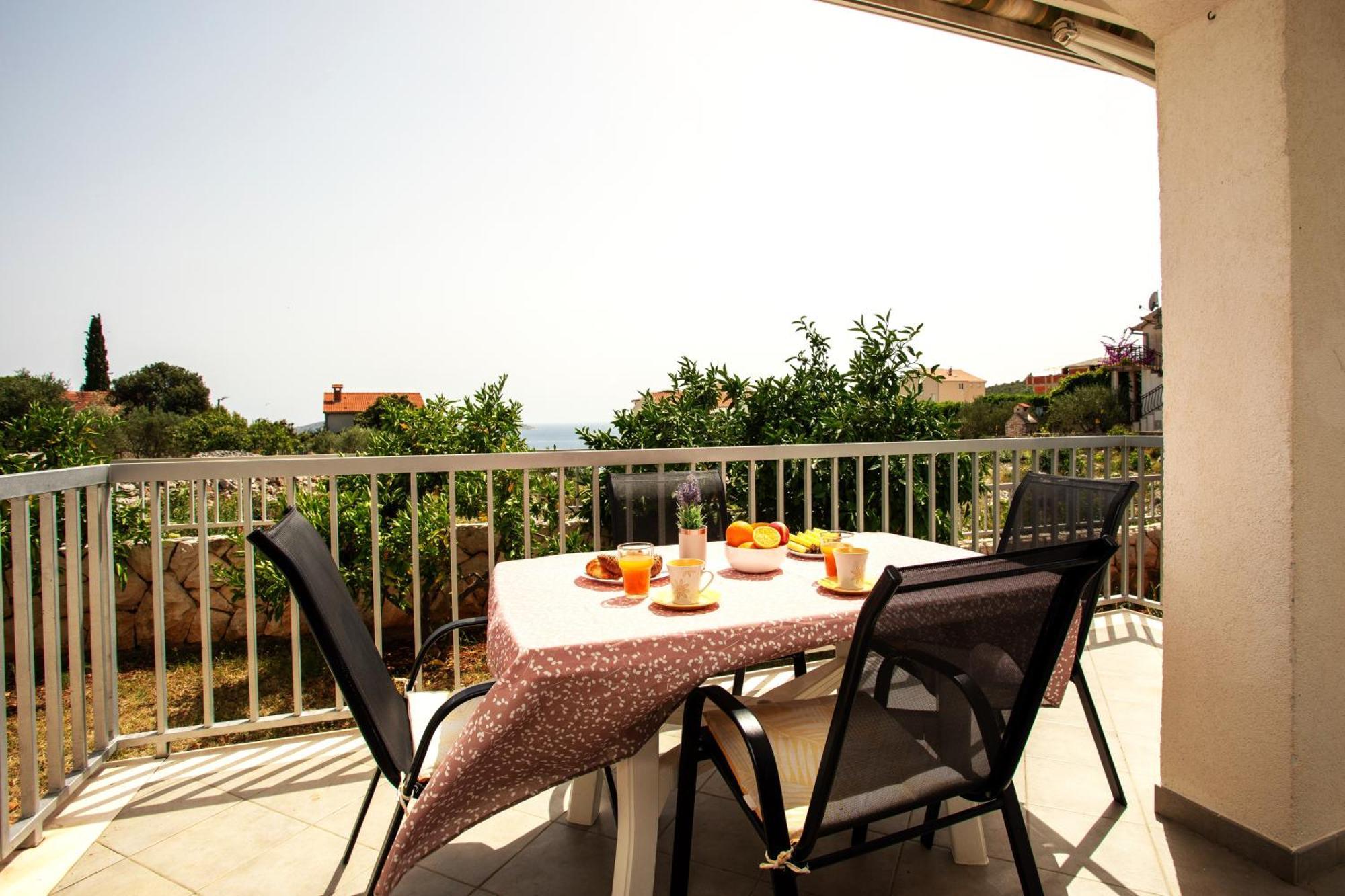 Holiday House Nena With Pool Vinišće 외부 사진