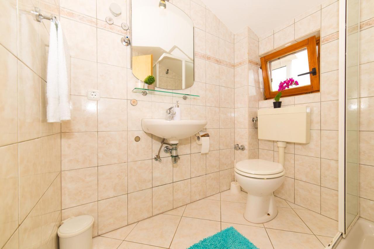 Holiday House Nena With Pool Vinišće 외부 사진